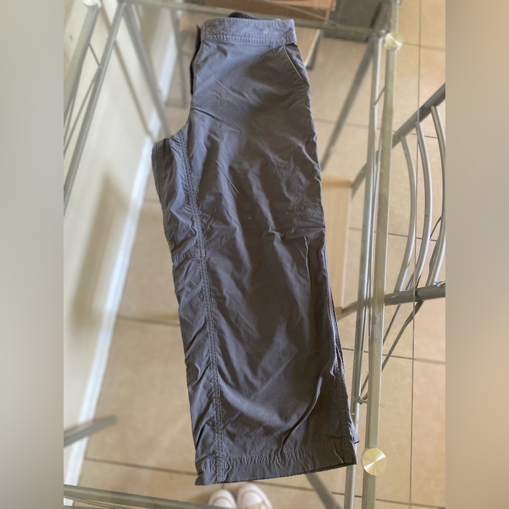 L.L.Bean capris, size 6 - Picture 2 of 3